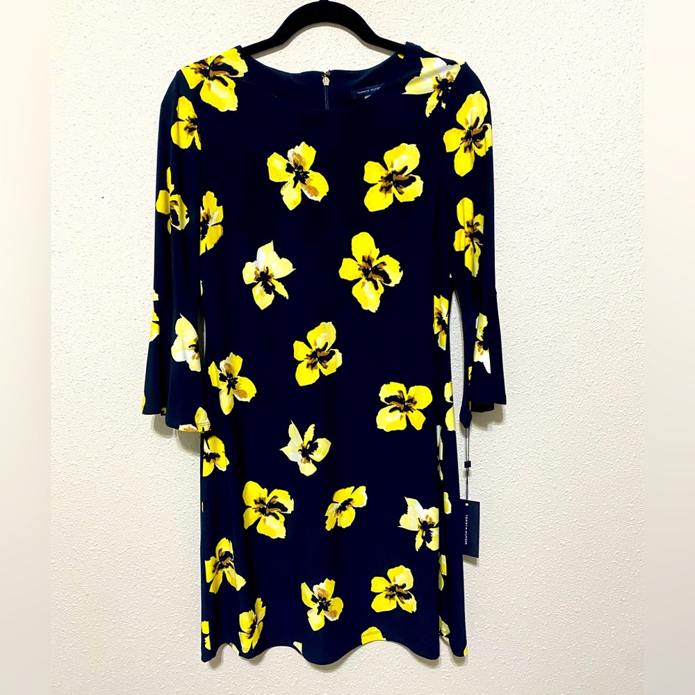 NWT Tommy Hilfiger Navy & Yellow Floral Dress Knee length zipper closure Size 6